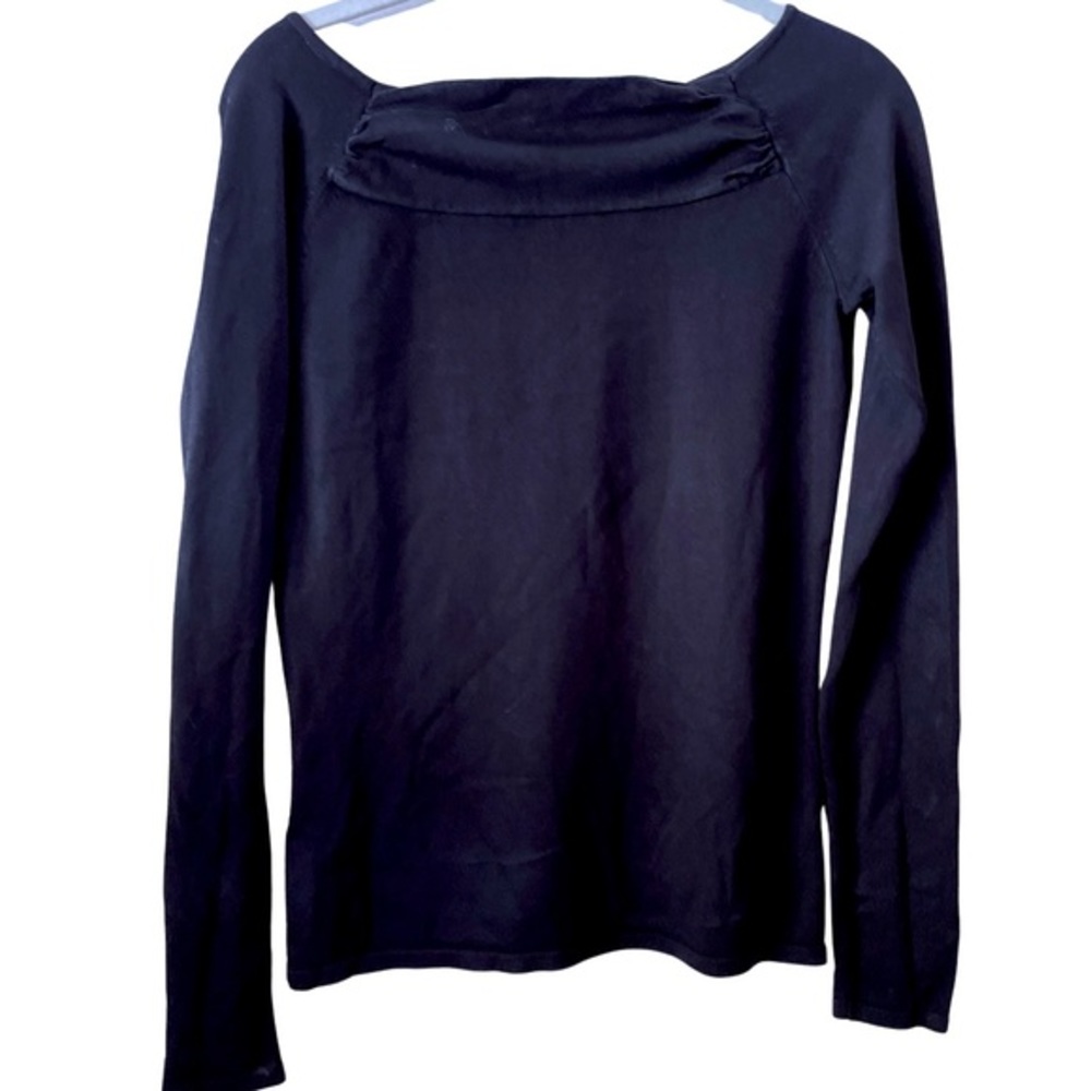 BCBG Max AZRIA form Fitting black‎ long sleeve top with ruched neck detail